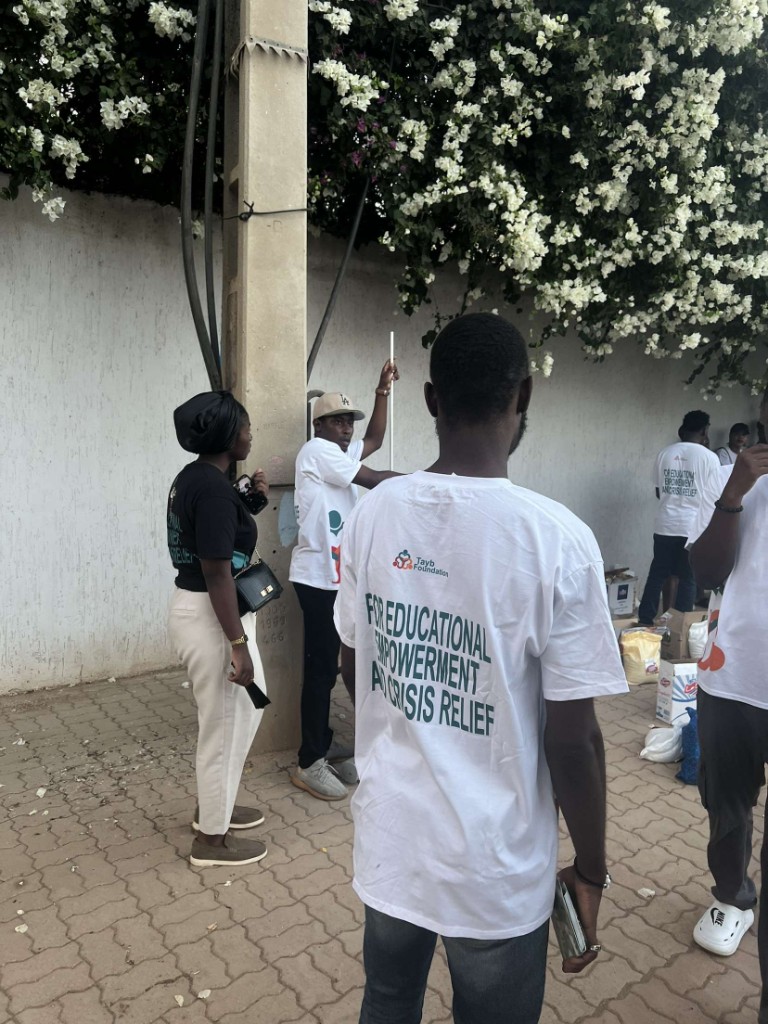 Tayb Foundation Morocco outreach — Foundation volunteers packing essential food supplies